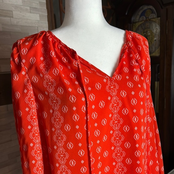 Patterned Blouse - Picture 3 of 3